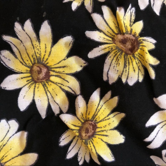 Forever 21 Floral Skirt/Skort - Picture 5 of 8